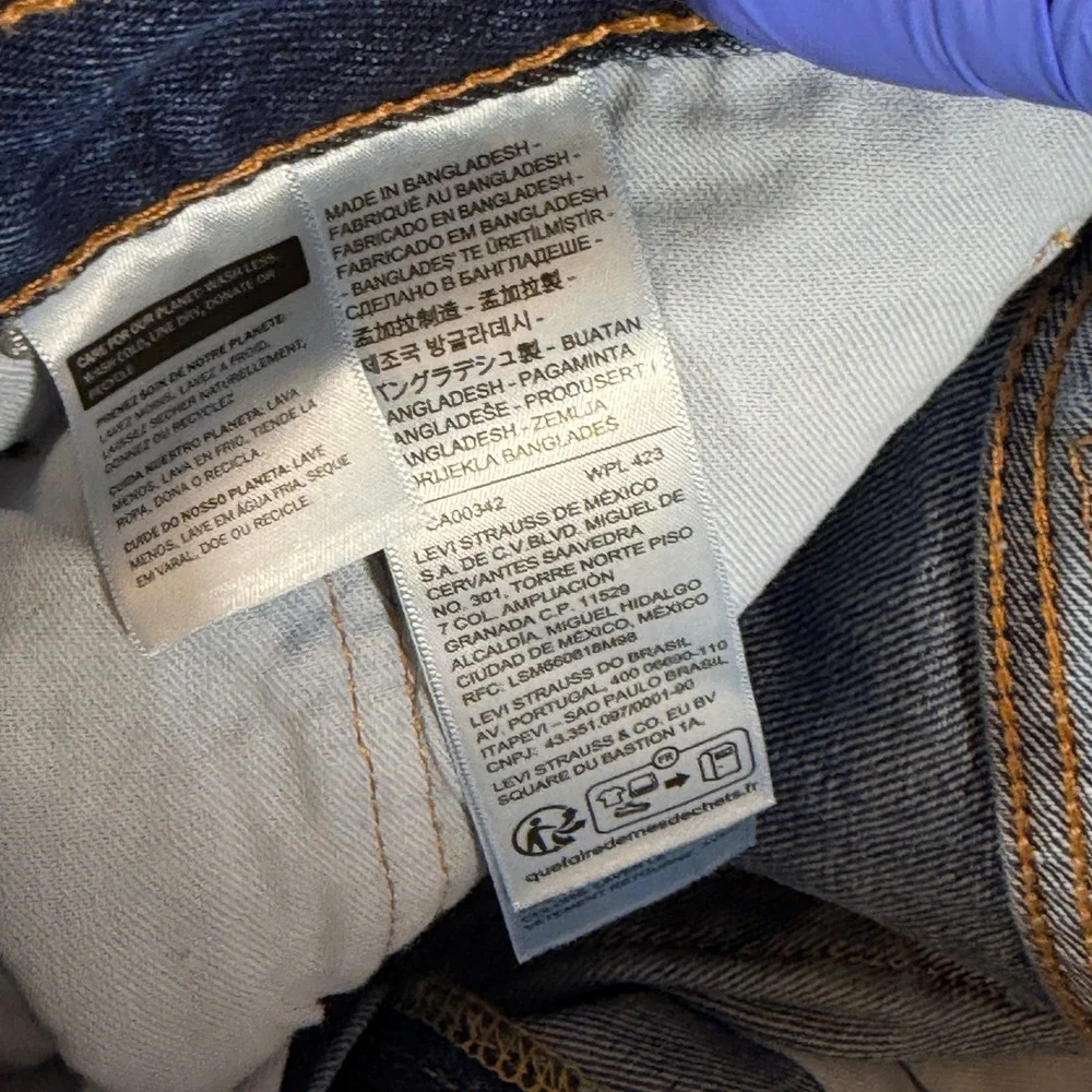 Levi's 550 Relaxed Fit Jeans Mens 33x34 Blue 100% Cotton Denim 00550-4891 - Picture 10 of 12